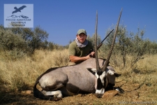 Охота на калахарского орикса в Намибии